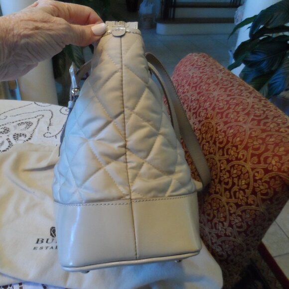 Burberry Prorsum Beige Qulted Nylon/Patent Leather Shoulder Bag - Picture 9 of 16